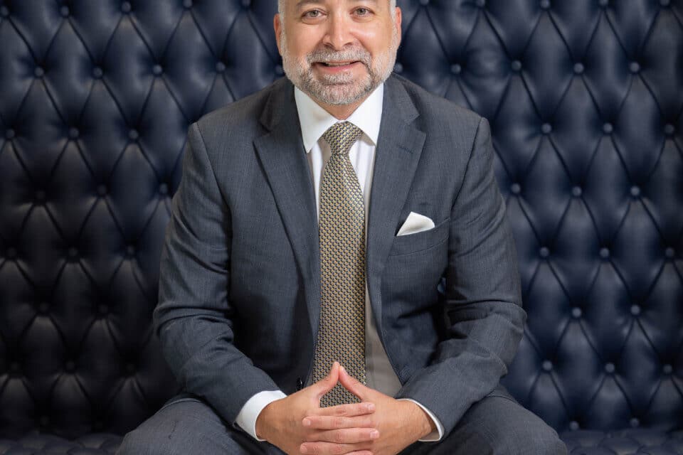 Dr Amir Ghaznavi Introduces Incision-Free Neck Rejuvenation Procedure