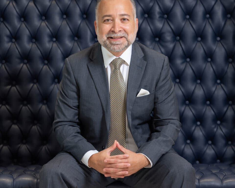 Dr Amir Ghaznavi Introduces Incision-Free Neck Rejuvenation Procedure