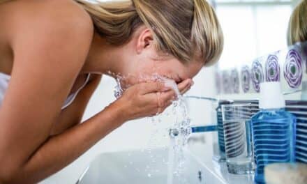 The Face-Washing Mistake You’re Making In Your 20s That’s Causing Sagging Skin & Wrinkles Later In Life