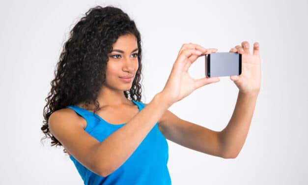 Social Media Use May Help to Empower Plastic Surgery Patients 